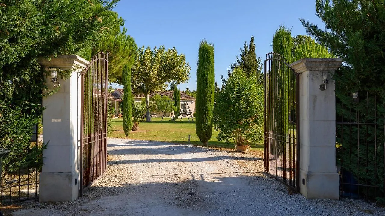 Villa D Agathe En Provence Graveson France